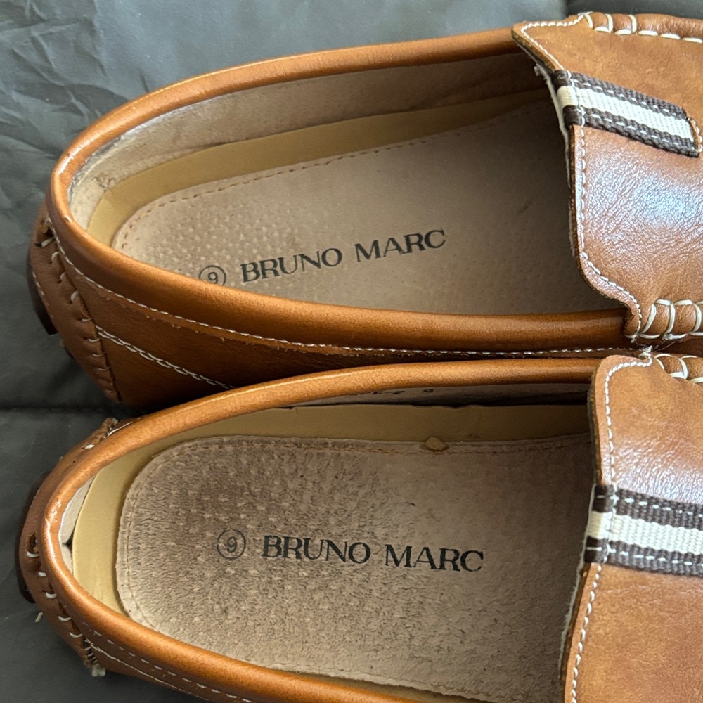 Classic Tan Leather Loafers for Men - Picture 2 of 9